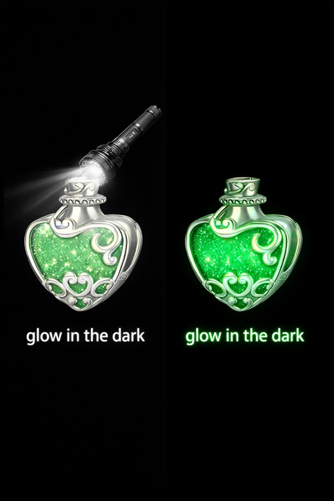 Λεπτομερές κόσμημα Elixir of Wonder σε ασημί απόχρωση, ιδανικό για βραχιόλια με θέμα τη φαντασία και την κομψότητα.